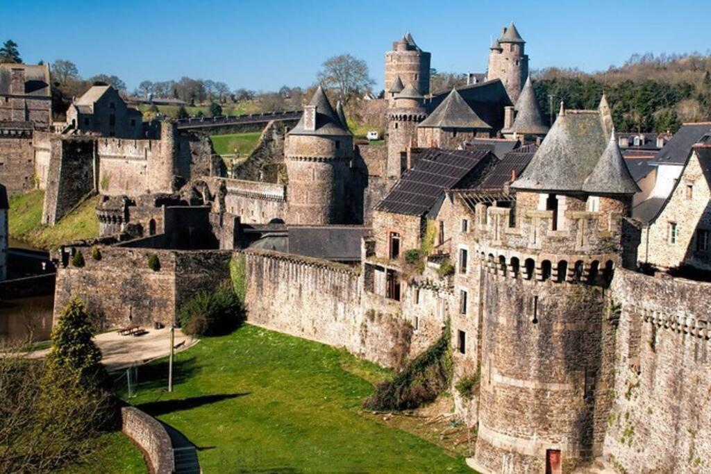 Appartement Proche Gare Routiere Fougères エクステリア 写真
